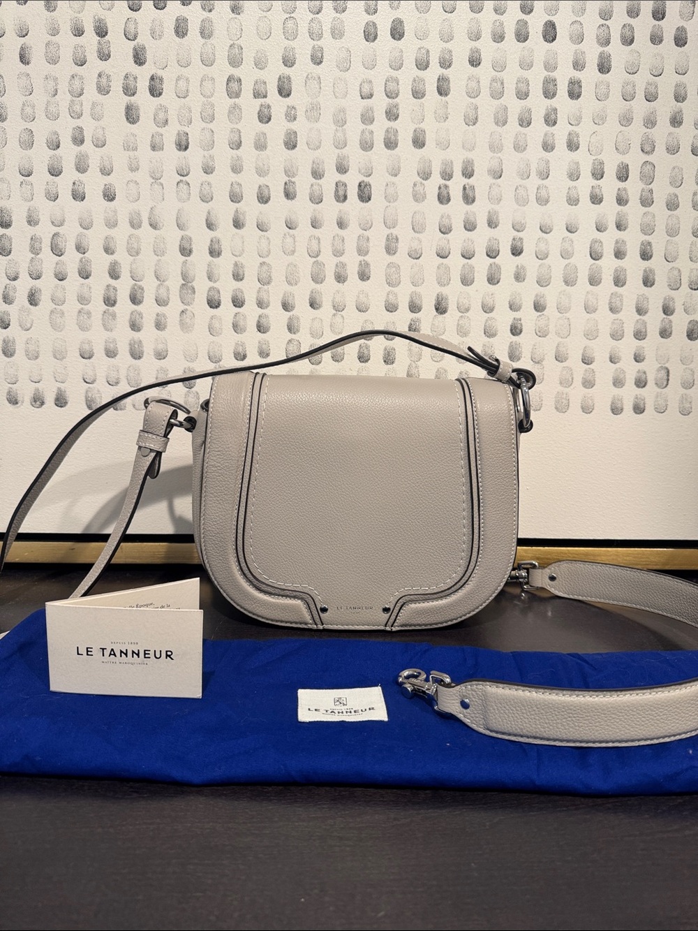 Le Tanneur Medium Grey Crossbody in Grained Leather